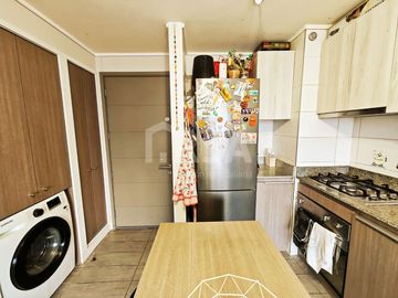 DEPARTAMENTO 2 DORMITORIOS/2 BAÑOS CON ESTACIONAMIENTO, VICUÑA MACKENNA PONIENTE 6.800, LA FLORIDA
