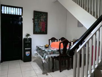 Rumah dan kost di pejompogan bendungan hilir jakarta pusat