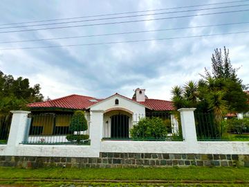 SE VENDE CASA EN SANGOLQUÍ – CONJUNTO PUEBLO VIEJO DE SANTA ANA