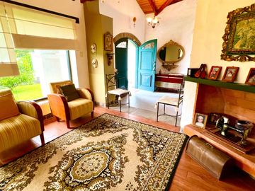 SE VENDE CASA EN SANGOLQUÍ – CONJUNTO PUEBLO VIEJO DE SANTA ANA