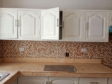 VENTA DE AMPLIO DEPARTAMENTO-PRIMER PISO-EN VILLA MARIA DEL TRIUNFO