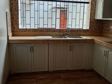 VENTA DE AMPLIO DEPARTAMENTO-PRIMER PISO-EN VILLA MARIA DEL TRIUNFO