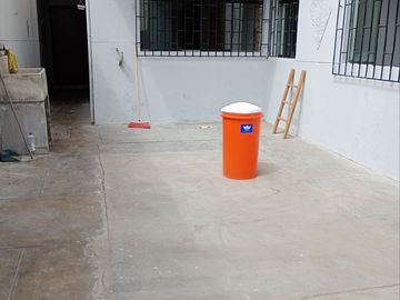 VENTA DE AMPLIO DEPARTAMENTO-PRIMER PISO-EN VILLA MARIA DEL TRIUNFO
