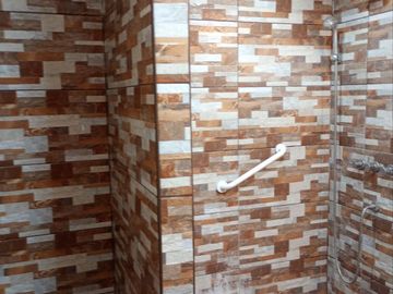 VENTA DE AMPLIO DEPARTAMENTO-PRIMER PISO-EN VILLA MARIA DEL TRIUNFO