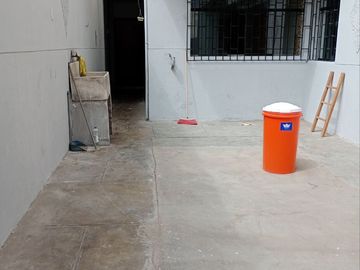 VENTA DE AMPLIO DEPARTAMENTO-PRIMER PISO-EN VILLA MARIA DEL TRIUNFO