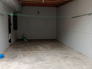 VENTA DE AMPLIO DEPARTAMENTO-PRIMER PISO-EN VILLA MARIA DEL TRIUNFO