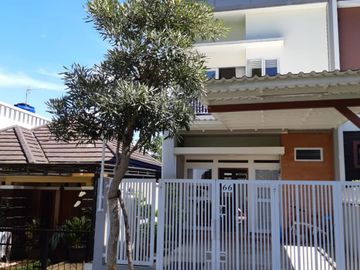 DIJUAL RUMAH RASA VILLA – FULLY FURNISHED – KATUMIRI CIHANJUANG BANDUNG BARAT