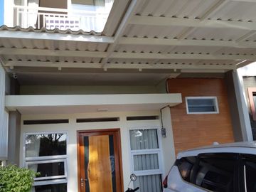 DIJUAL RUMAH RASA VILLA – FULLY FURNISHED – KATUMIRI CIHANJUANG BANDUNG BARAT