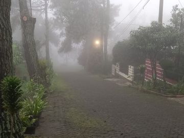 DIJUAL RUMAH RASA VILLA – FULLY FURNISHED – KATUMIRI CIHANJUANG BANDUNG BARAT