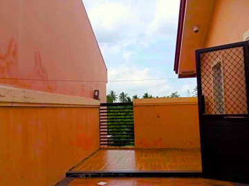 Three Bedroom House in Camella Heights Naga