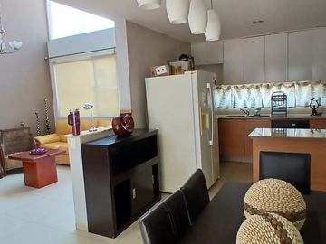 Casa amueblada en zona real
