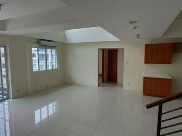 FOR SALE: 3BR PENTHOUSE AT VIMANA VERDE RESIDENCES PASIG