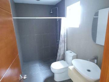 FOR SALE: 3BR PENTHOUSE AT VIMANA VERDE RESIDENCES PASIG