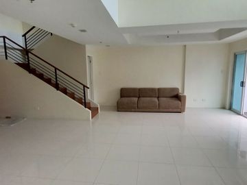 FOR SALE: 3BR PENTHOUSE AT VIMANA VERDE RESIDENCES PASIG