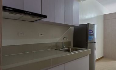 TREES06XXT18: For Rent Semi Furnished 1BR in Trees Residences