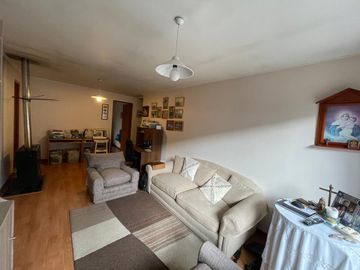 Se vende casa en sector Av. España, Rucatremo, Curicó. 4 piezas 3 baños