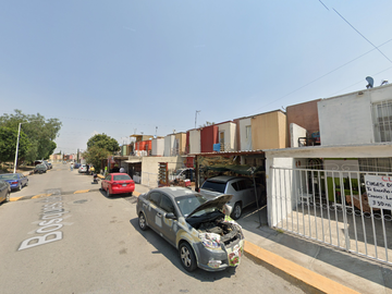 Casa en Calle Bosques de Cedro, El Bosque, Fraccionamiento Paseos de Tultepec II, Estado de México, México ¡NO CRÉDITOS!