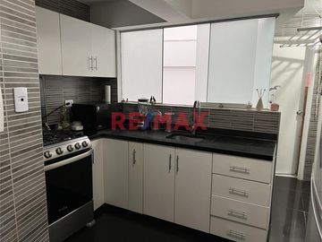Se Vende Acogedor E Iluminado Departamento En Surco