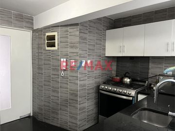 Se Vende Acogedor E Iluminado Departamento En Surco