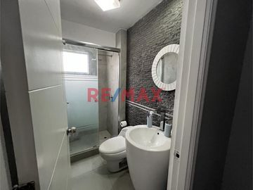 Se Vende Acogedor E Iluminado Departamento En Surco