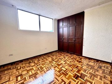 VENDO DEPARTAMENTO SECTOR JIPIJAPA FRENTE A LA ESTACIÓN DE LA ECOVÍA