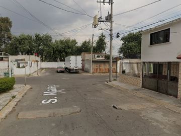 SE VENDE CASA DE RECUPERACIÓN HIPOTECARIA EN CONJUNTO VILLAS SANTIN , TOLUCA , EDOMEX