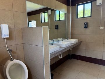 SE VENDE CASA VIA A LA COSTA 262.00M2