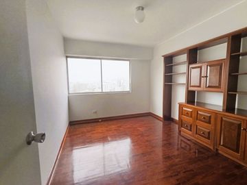 🏠🔥 ¡EXCLUSIVIDAD Y ELEGANCIA EN EL CORAZÓN DE SAN ISIDRO! 🔥🏠
