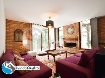 Challuabamba, Venta de Hermosa Casa Estilo Rústico Moderno