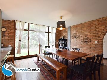 Challuabamba, Venta de Hermosa Casa Estilo Rústico Moderno