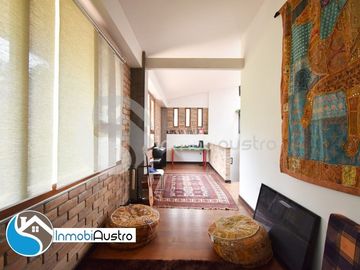 Challuabamba, Venta de Hermosa Casa Estilo Rústico Moderno