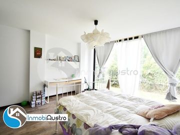 Challuabamba, Venta de Hermosa Casa Estilo Rústico Moderno