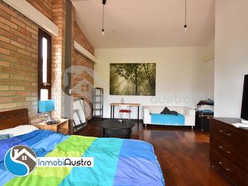 Challuabamba, Venta de Hermosa Casa Estilo Rústico Moderno