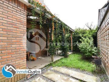 Challuabamba, Venta de Hermosa Casa Estilo Rústico Moderno