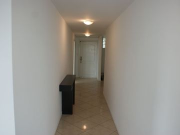 Venta de Departamento en Urbanización El Condado, en el Norte de Quito