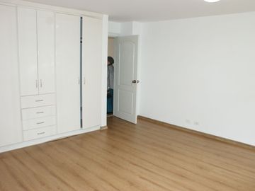 Venta de Departamento en Urbanización El Condado, en el Norte de Quito