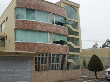 Venta de Departamento en Urbanización El Condado, en el Norte de Quito