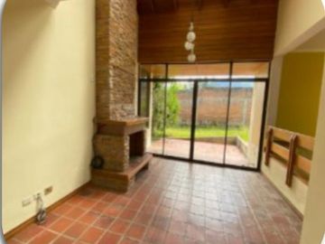 VENTA CASA 4 DORMITORIOS VALLE DE LOS CHILLOS SAN RAFAEL  URBANIZACIÓN