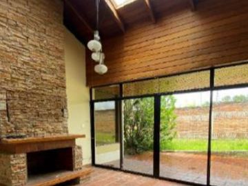 VENTA CASA 4 DORMITORIOS VALLE DE LOS CHILLOS SAN RAFAEL  URBANIZACIÓN