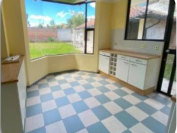 VENTA CASA 4 DORMITORIOS VALLE DE LOS CHILLOS SAN RAFAEL  URBANIZACIÓN