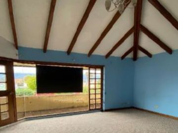 VENTA CASA 4 DORMITORIOS VALLE DE LOS CHILLOS SAN RAFAEL  URBANIZACIÓN