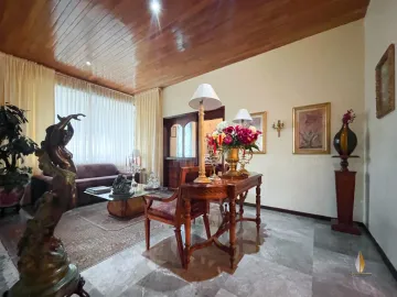 Casa en Venta de Lujo en Lomas del Valle Zona Dorada Andares Puerta de Hierro Zapopan Punta Premier