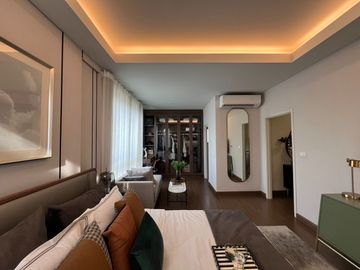High-potential location near the city and Suvarnabhumi Airport! For sale: Twin house at Grand Britania Bangna–Suvarnabhumi. Free air-conditioners for