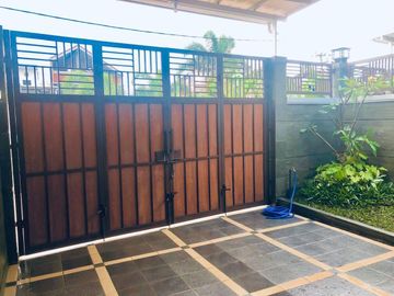 DIJUAL RUMAH BARU MODERN TROPIS DI SARIWANGI MEKARWANGI RAYA. COCOK UNTUK TINGGAL.
