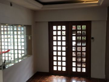 EDIFICIO EN ARRIENDO O VENTA en Centro Norte de Quito Ideal para Negocios o Institutos