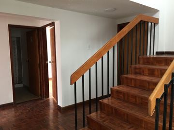 EDIFICIO EN ARRIENDO O VENTA en Centro Norte de Quito Ideal para Negocios o Institutos