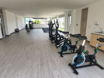 SE VENDE APARTAMENTO DE 3 HABITACIONES HACIENDA EL CORTIJO