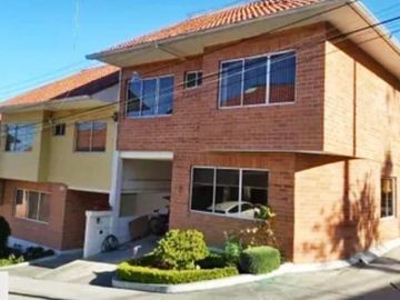 Casa en Venta en Cuenca Ecuador