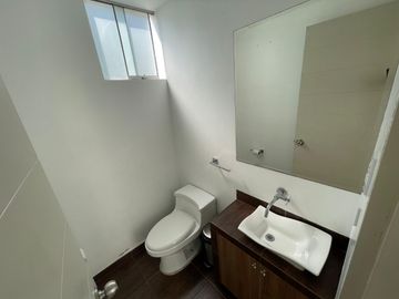 Se Vende Hermoso Y Amplio Duplex 3Er Y 4To Piso En San Borja Cerca Al Pentagonito