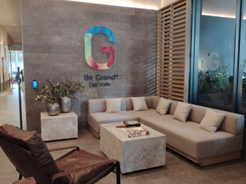 Bonito departamento amueblado nuevo en Be Grand del Valle